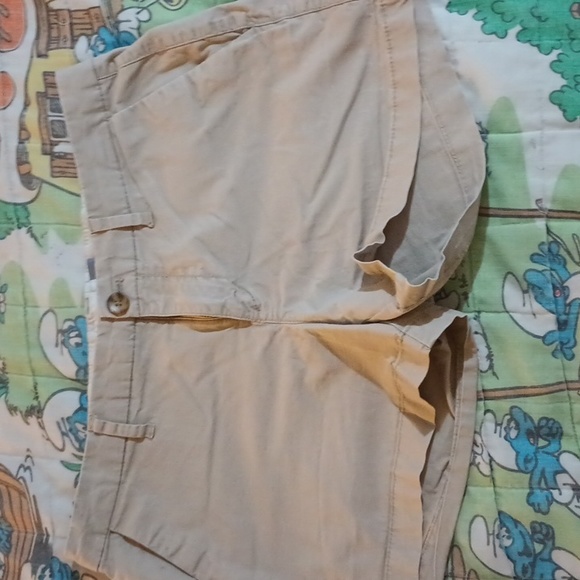 Old Navy Women's Khaki Short - Picture 1 of 12